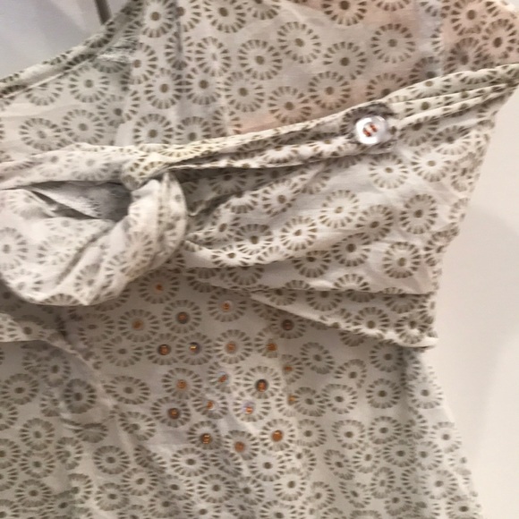 Beach cover up - Picture 3 of 3